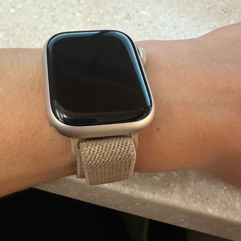 Gold Apple Watch Series 8